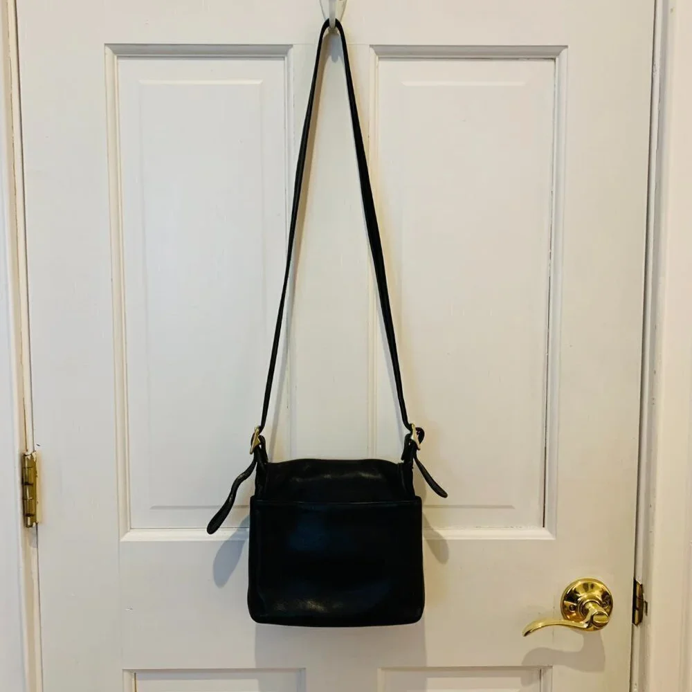 Women's Vintage Coach Should Bag Cross body Bag